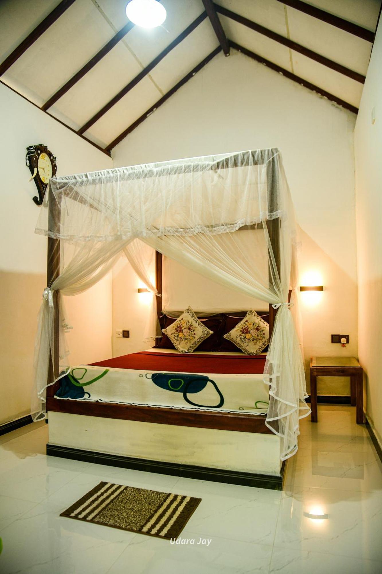 Peacock'S Paradise Safari Hostel Udawalawe Luaran gambar
